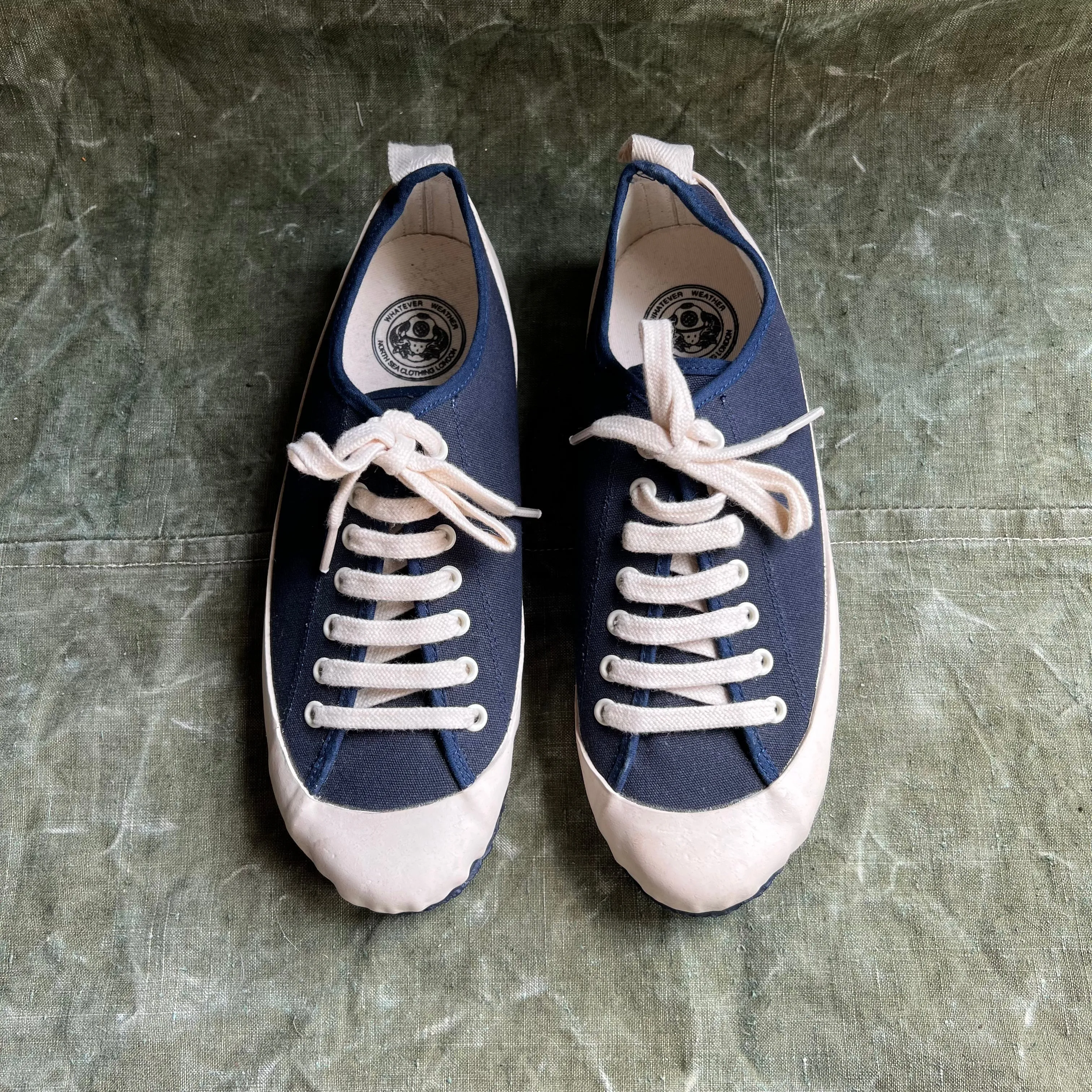 ARCHIVE SALE - MARINE TYPE 2 LACE UP SAMPLE, NAVY/ECRU