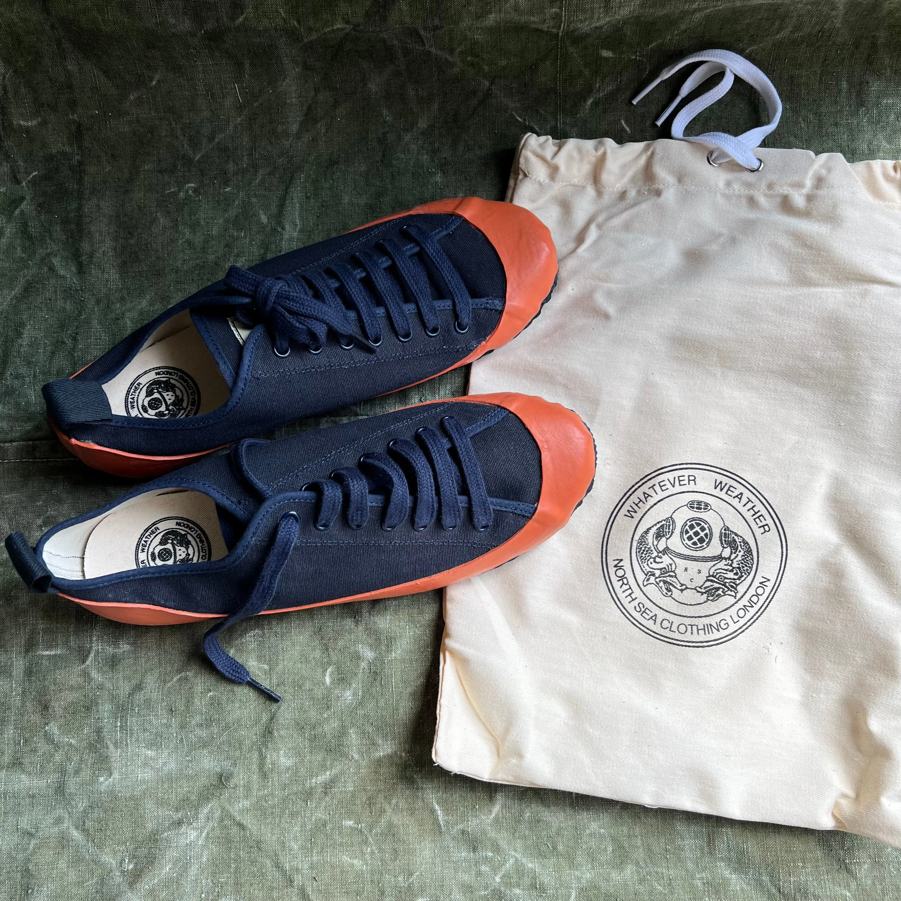 ARCHIVE SALE - MARINE TYPE 2 LACE UP SAMPLE, NAVY/ORANGE