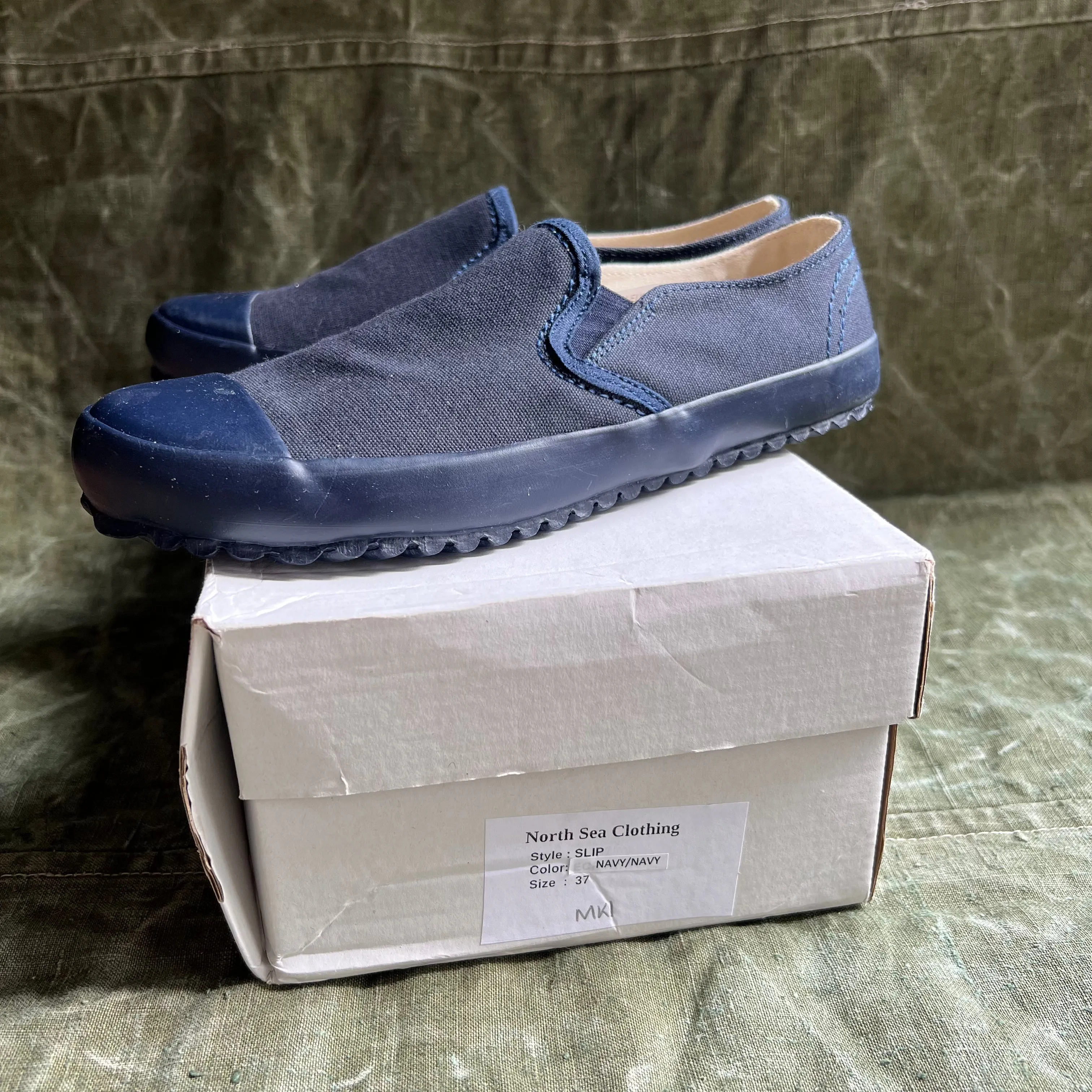 ARCHIVE SALE - MK 1 SLIP-ON, NAVY/NAVY