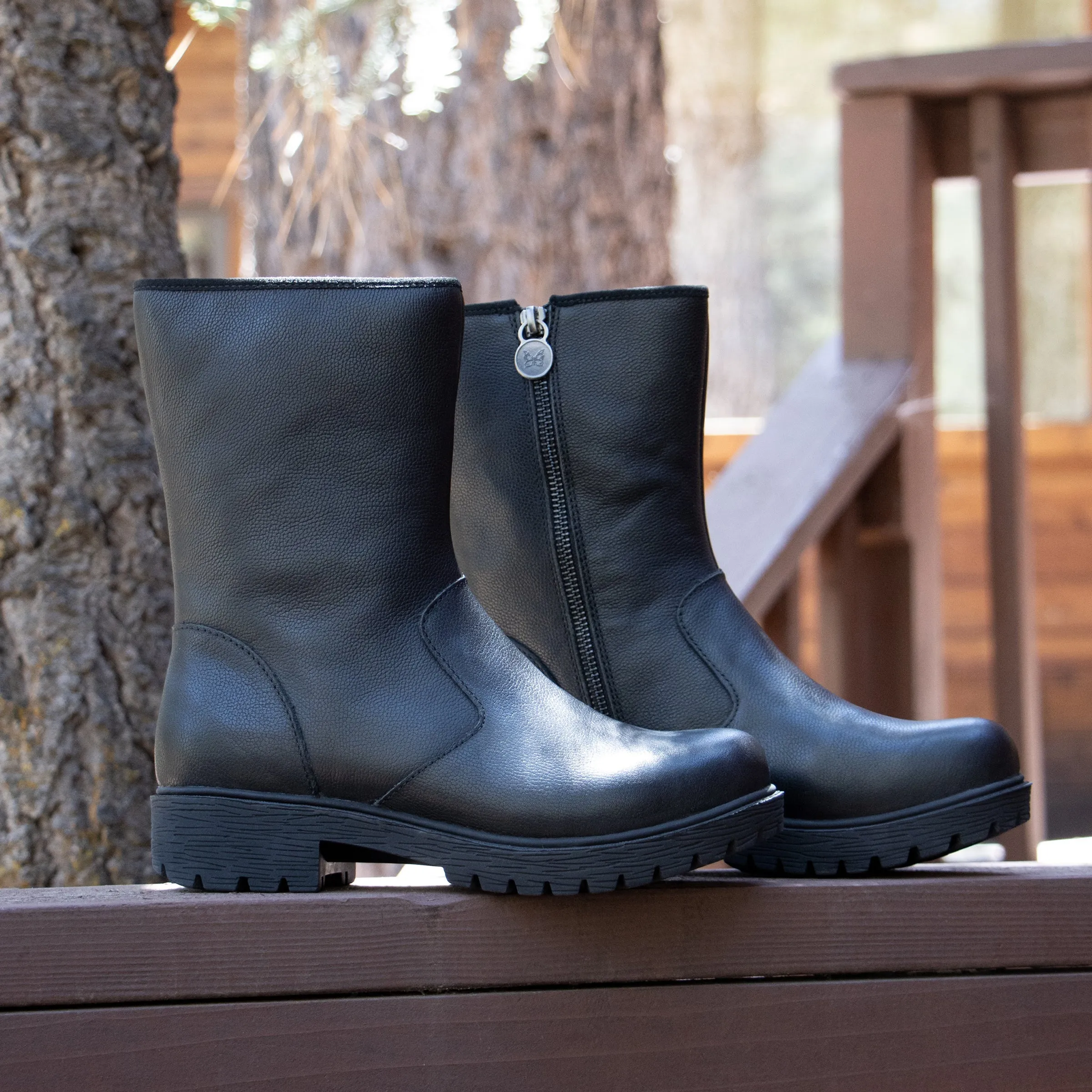 Chalet Upgrade Black Boot