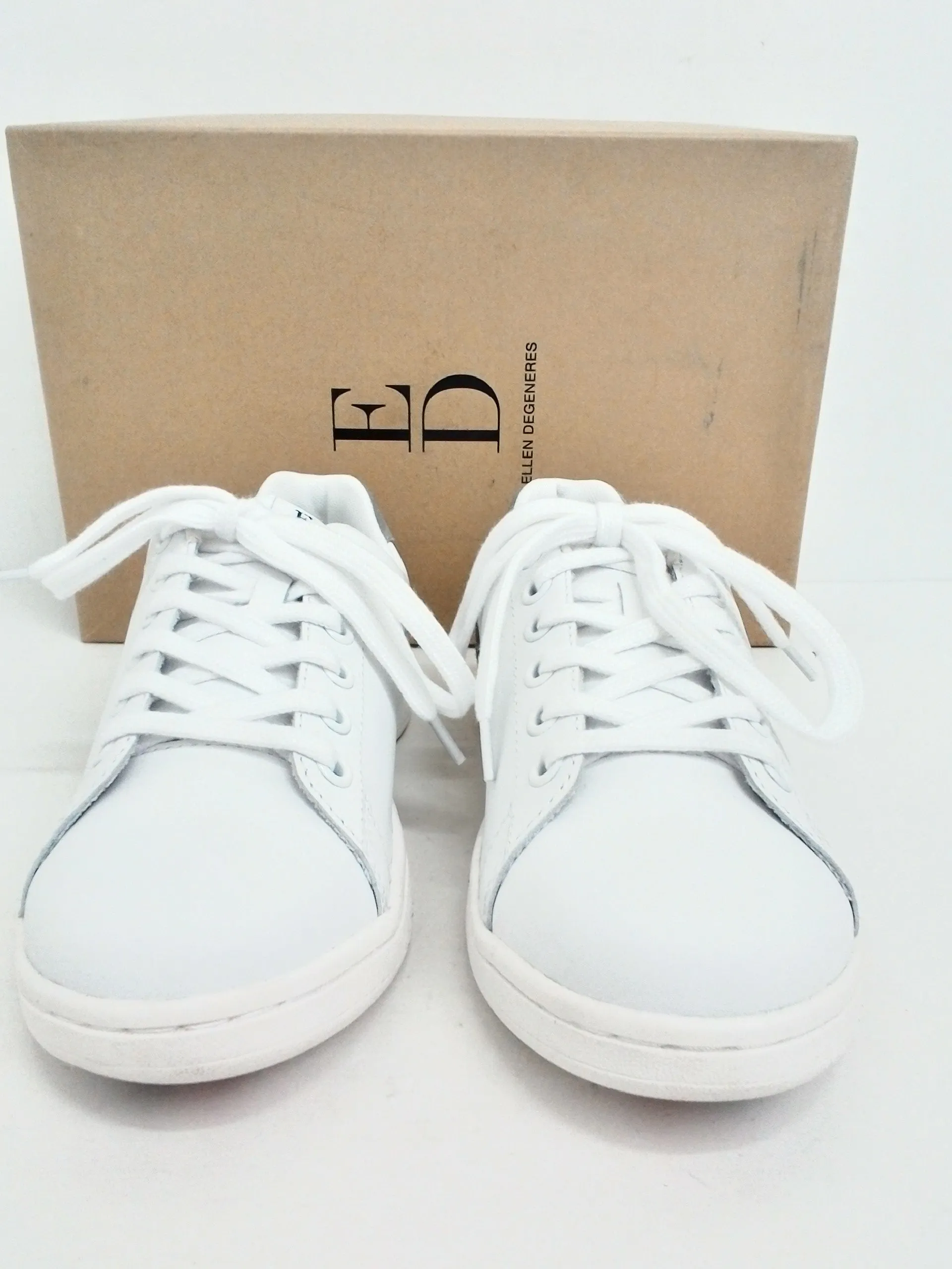 ED Ellen Degeneres Women's Chapala Pure White Mitten Grab Leather Size 6.5