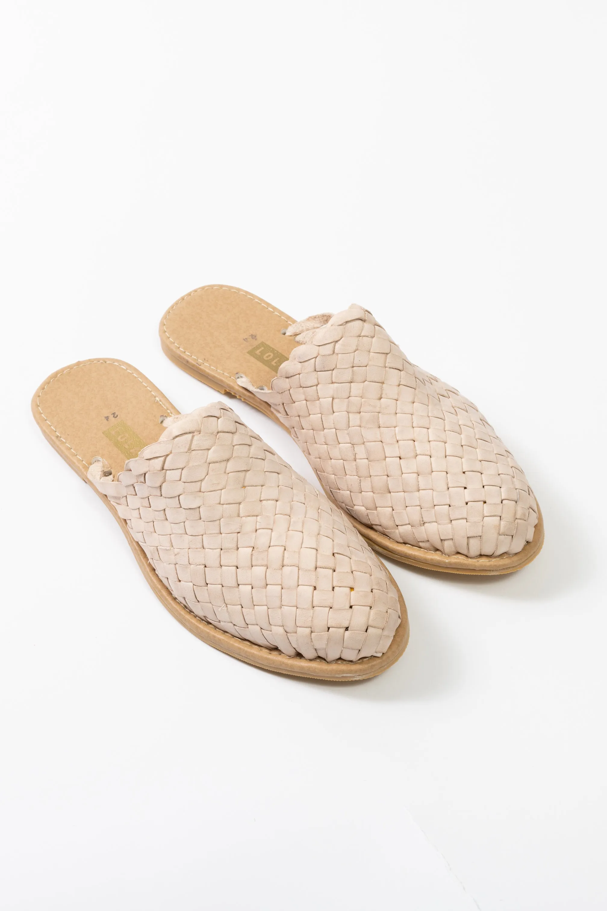 HAND WOVEN LEATHER SLIDES // CREAM