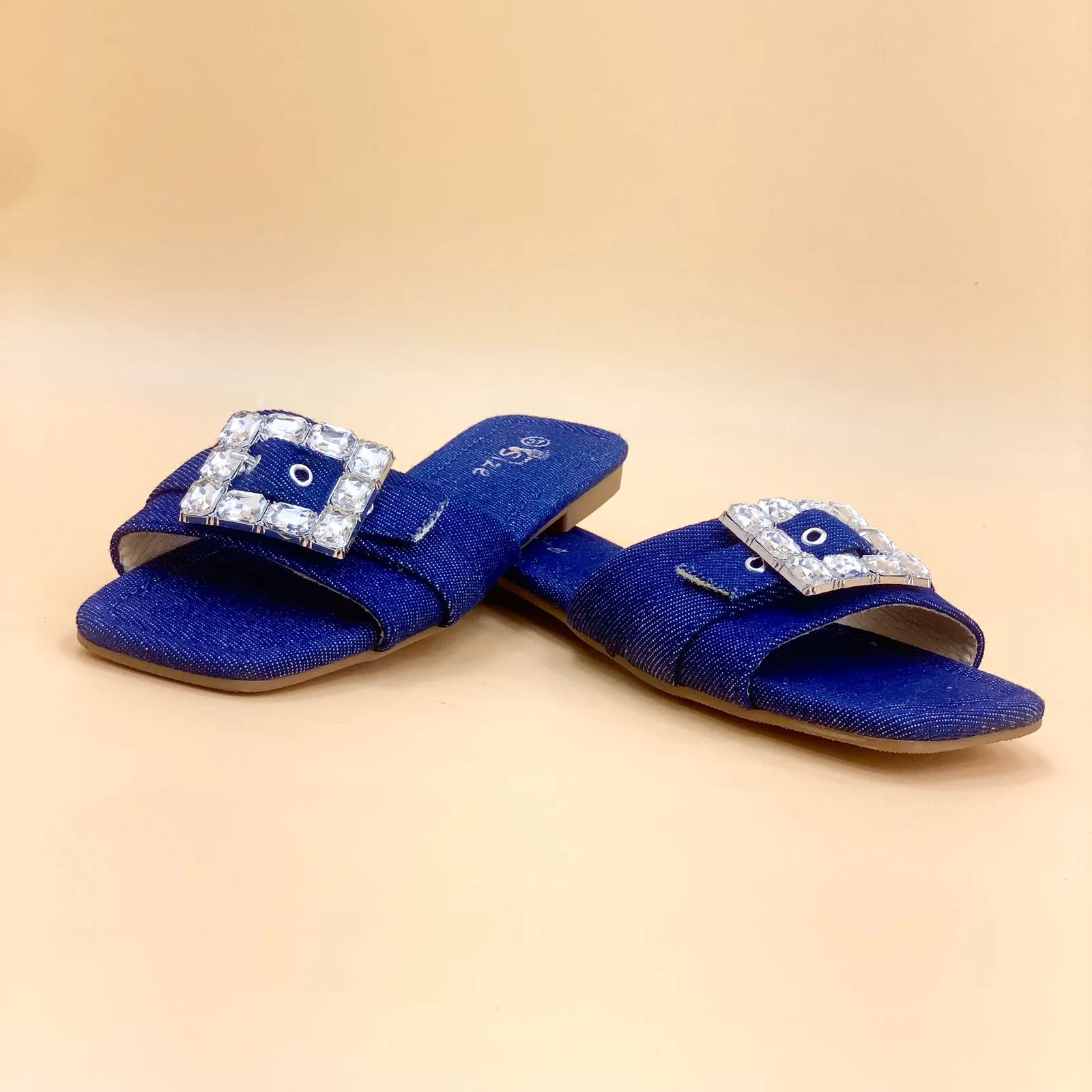 NEW , WOMEN SLIPPERS S18