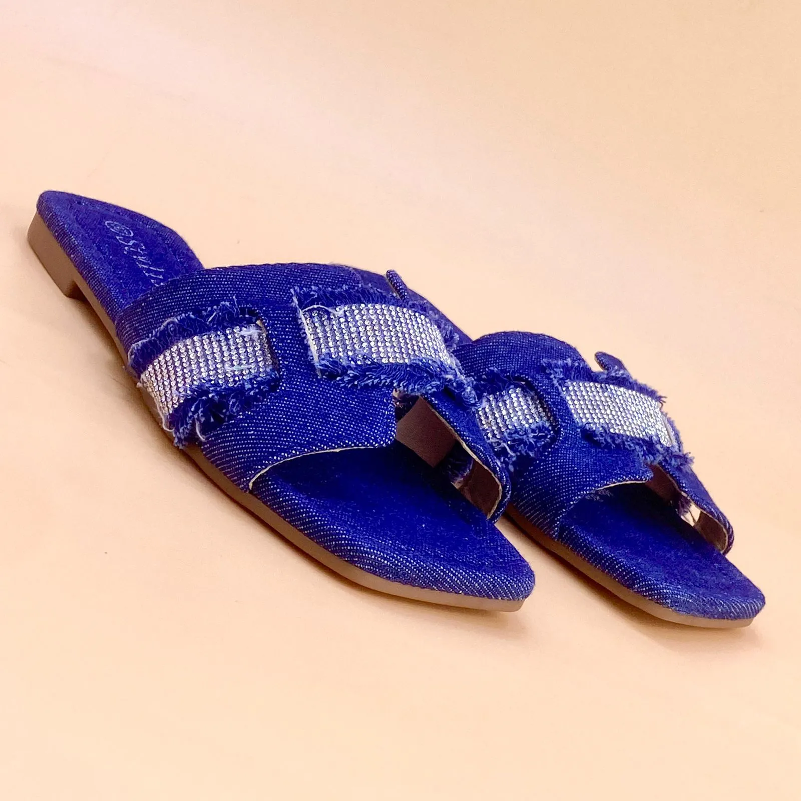 NEW , WOMEN SLIPPERS S1