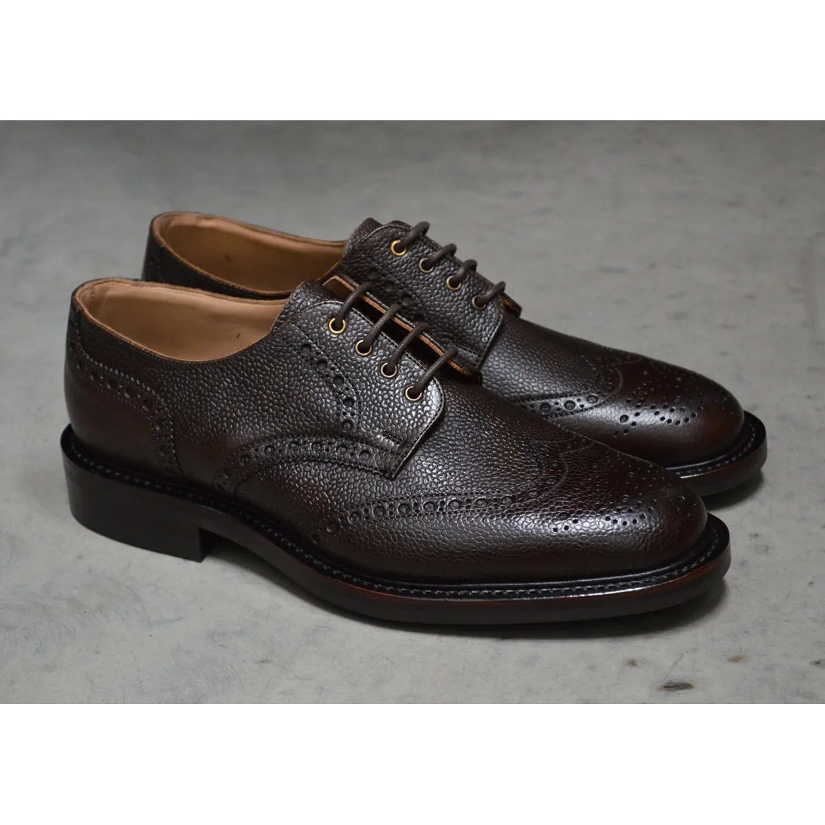 Mens NPS Wilson Walnut Grain Brogue Shoes with Durable Itshide Sole - Classic Footwear Elegance