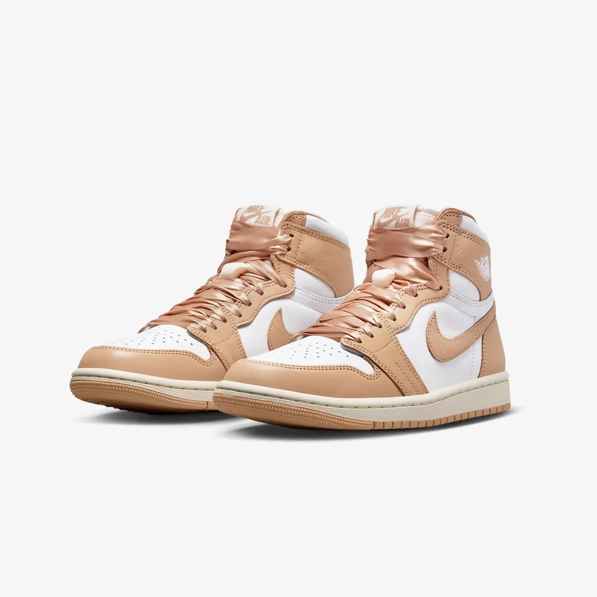 WMN'S AIR JORDAN 1 RETRO HIGH OG 'PRALINE/WHITE-SAIL'