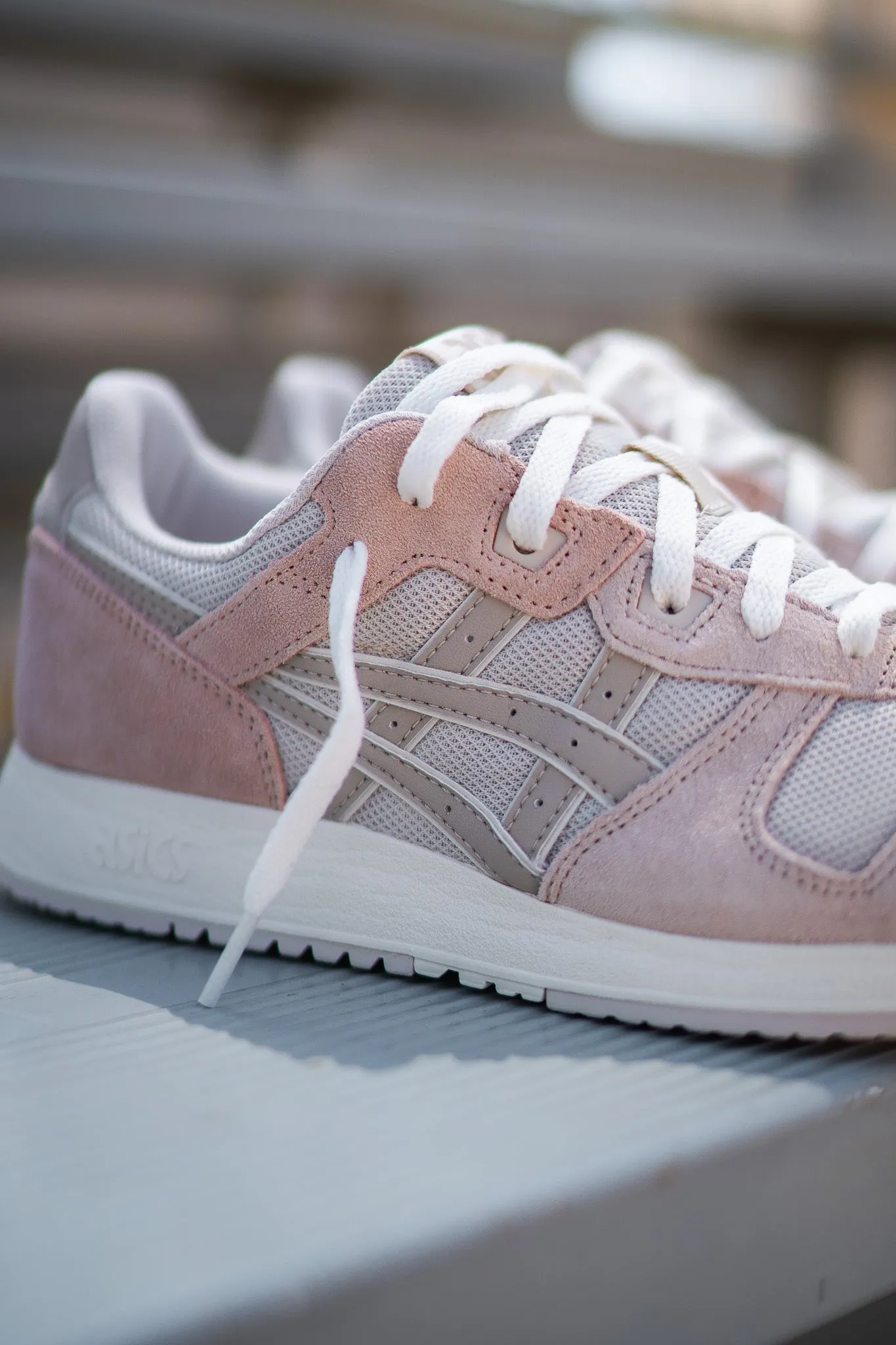 WOMEN Asics Lyte Classic (Oatmeal/Simply Taupe)